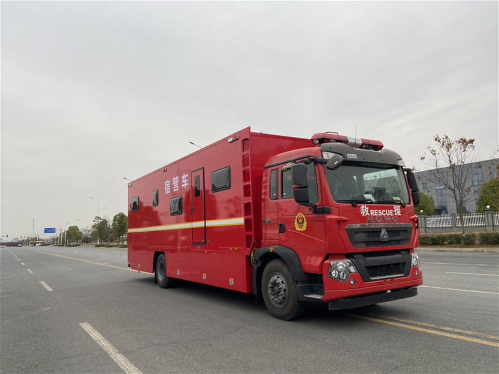 重汽豪沃后勤保障宿營(yíng)車(chē)